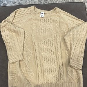 Men’s Nike cable knit sweater.